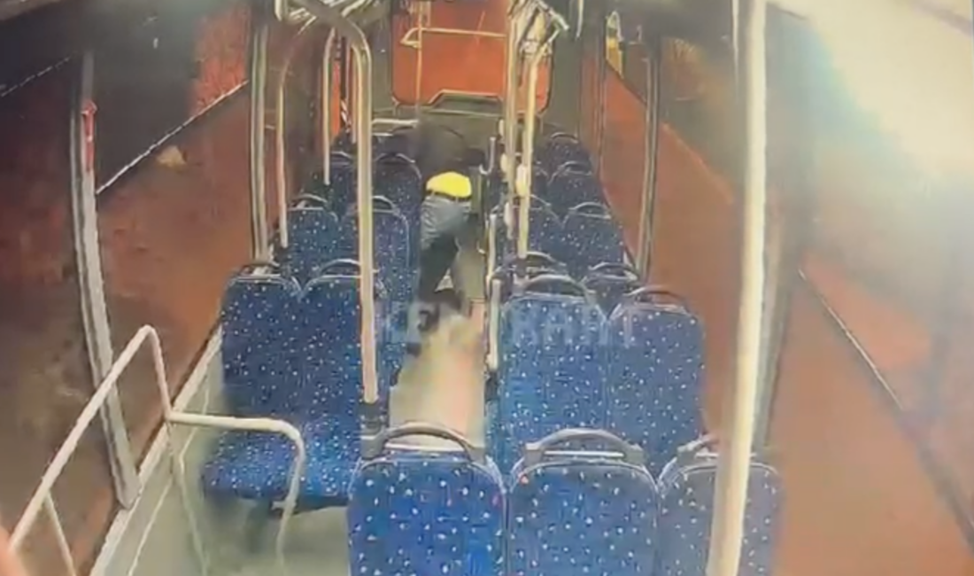 Yolcuların dehşet dolu bakışları arasında saldırdı Olay, 9 Ekim 2024