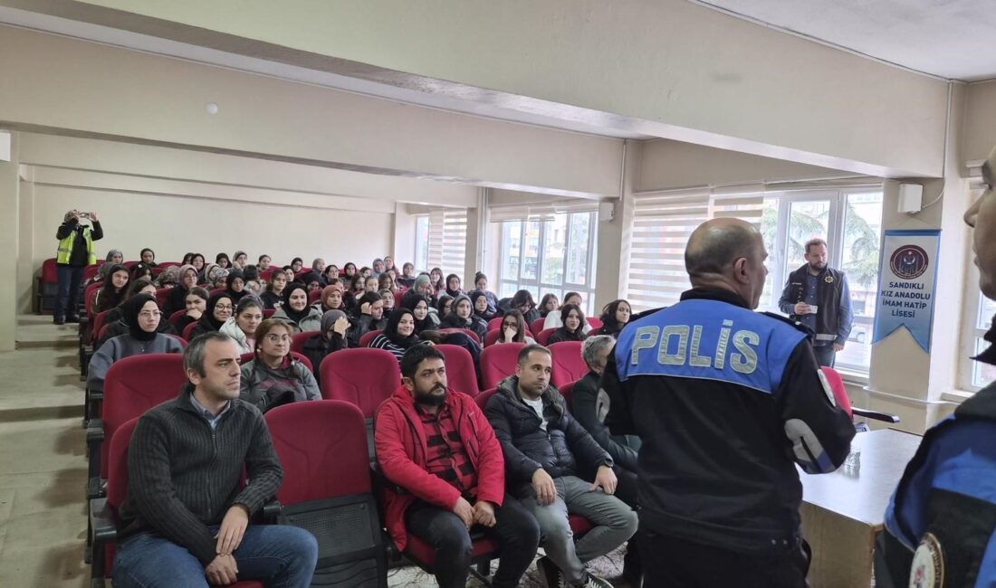 Okul sıralarında güvenlik dersi Emniyet ekipleri tarafından yürütülen bu özel