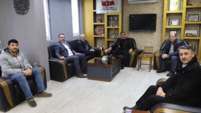 Ziyaret programında İl Başkanı Şahin’e Kayıhan Belediye Başkanı Mustafa Demiray