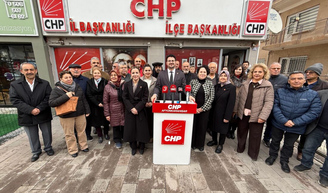 Kayhan, konuşmasında CHP Gençlik Kolları Genel Başkanı Cem Aydın’a verilen