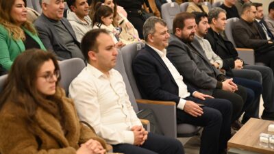 “Hayata Dair” başlığıyla gerçekleştirilen söyleşi, Emirdağlı vatandaşlardan yoğun ilgi gördü.