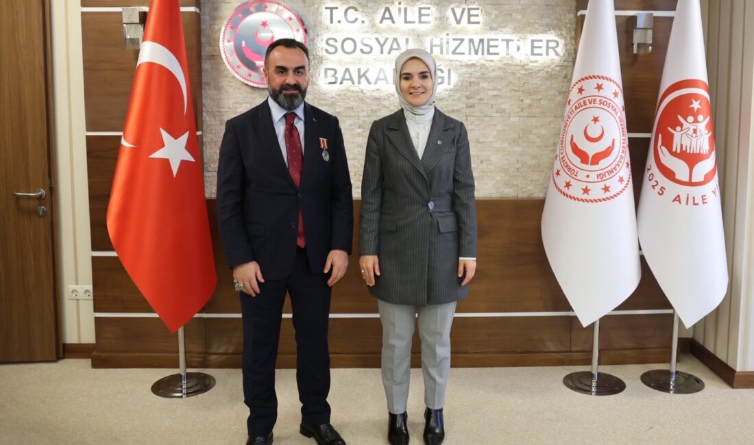 Aile ve nüfus on yılı vizyonu vurgulandı. Bakanlık tarafından yürütülen
