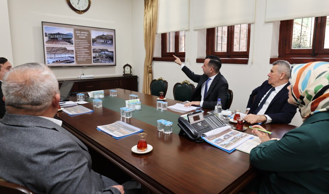 Projenin hayata geçirilmesi noktasında yürütülen çalışmaların değerlendirildiği toplantıda önemli isimler