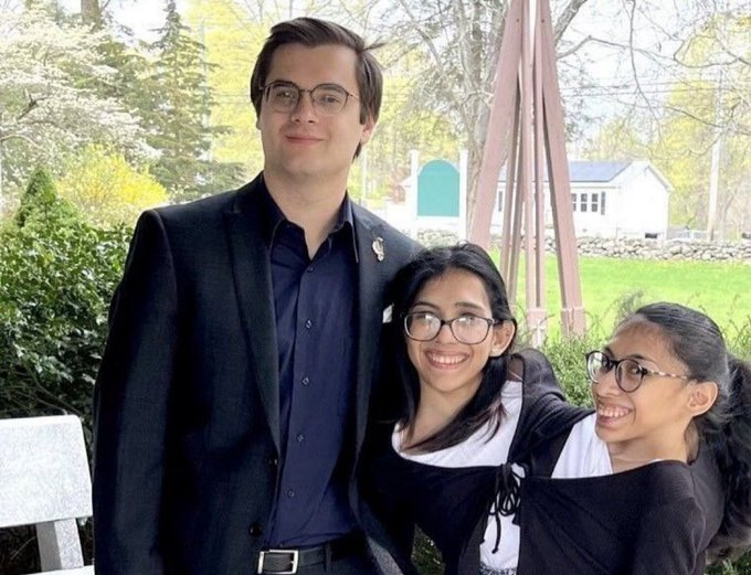 Aşk engel tanımadı Yaşamlarını fiziksel olarak paylaşmak zorunda olan ikizlerden