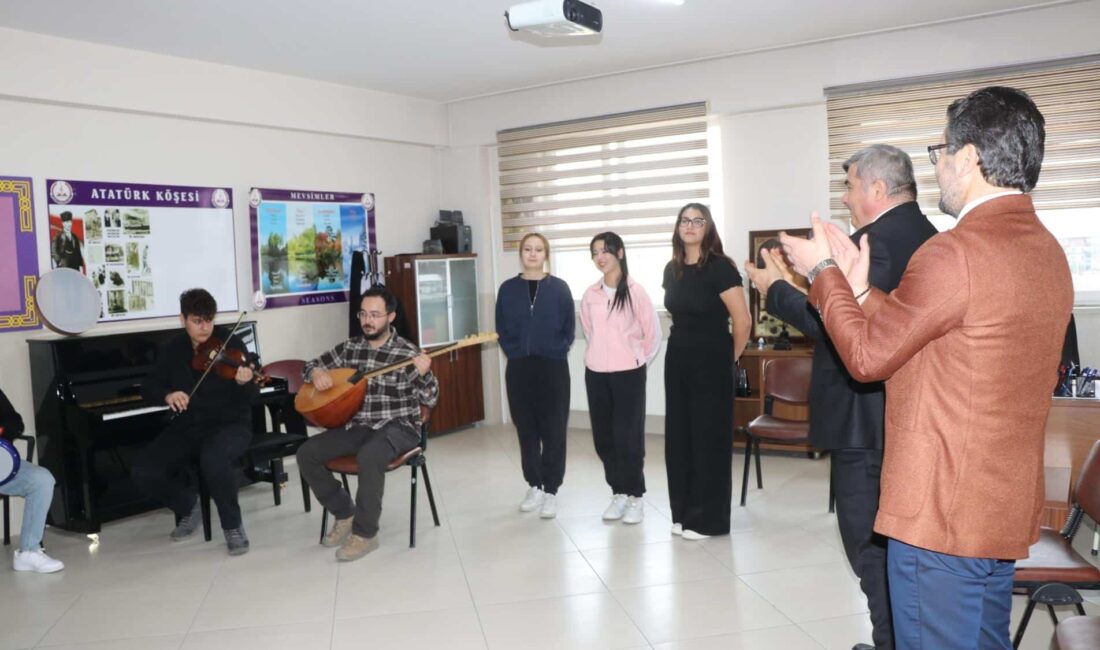 Sanata olan ilgisi ve kararlılığıyla dikkat çeken İclal’in bu içten