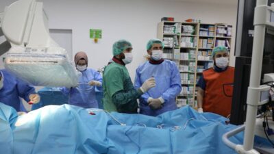 Kalbin yavaş ya da düzensiz çalıştığı durumlarda kullanılan kalp pilleri,