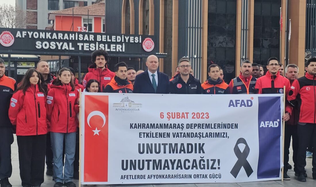 Afyon Kalesi’ne “Unutmayacağız” Pankartı Program kapsamında kentin simgesi olan tarihi