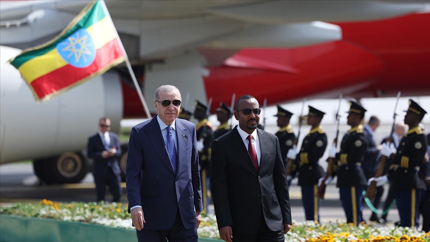 Erdoğan, Addis Ababa Bole Uluslararası Havalimanı’nda, Etiyopya Başbakanı Abiy Ahmed,