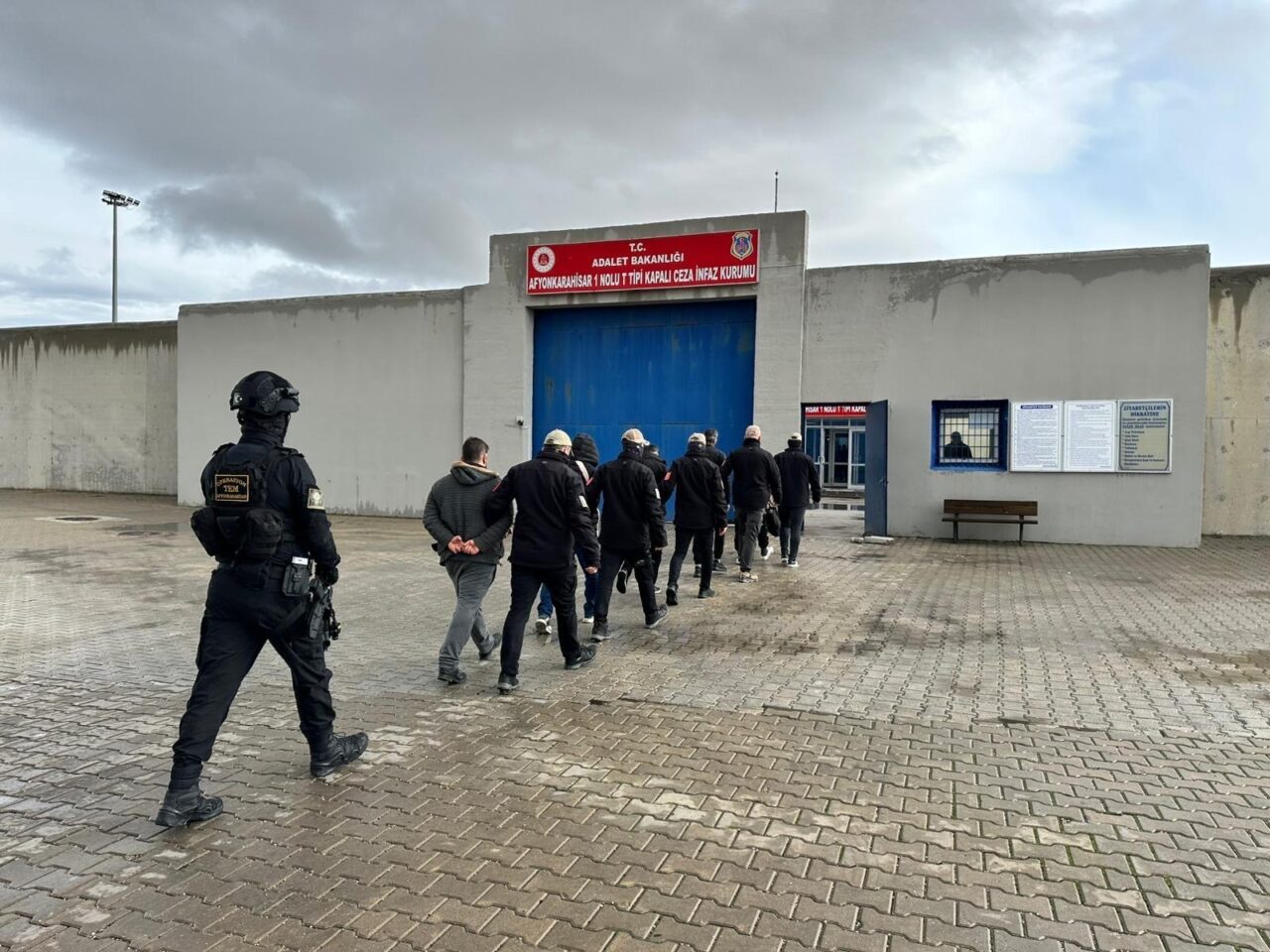 AFYONKARAHİSAR (AA) – Afyonkarahisar merkezli 3 ilde terör örgütü DEAŞ'a