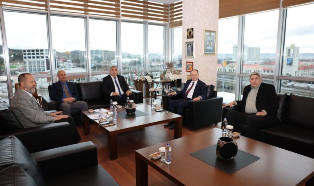 Afyonkarahisar’da Mesleki Eğitim İş Birliği Protokolü yürütüme kurulu toplantısı gerçekleştirildi.