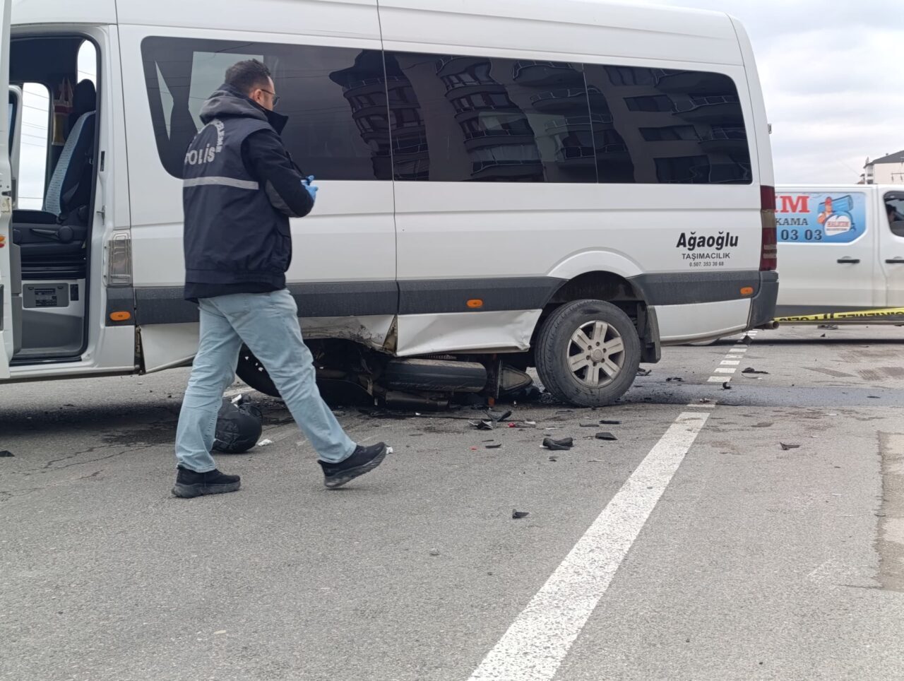 AFYONKARAHİSAR (AA) – Afyonkarahisar'da minibüsün motosiklete çarpması sonucu bir kişi