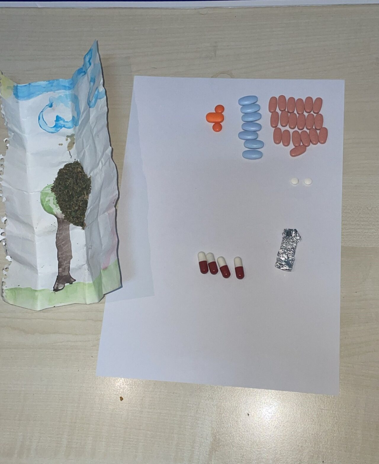 AFYONKARAHİSAR (AA) – Afyonkarahisar'ın İhsaniye ilçesinde uyuşturucu operasyonunda 2 şüpheli