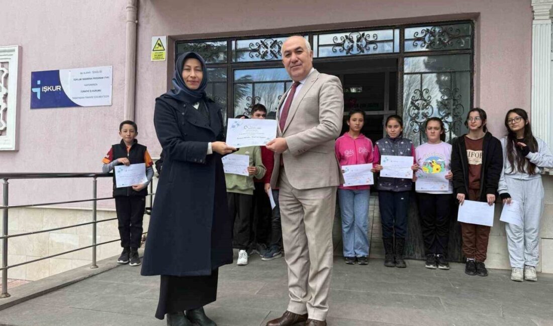 Afyonkarahisar’ın Emirdağ ilçesinde bulunan Gömü Ortaokulu; yürüttüğü iki ‘eTwinning’ projesiyle,