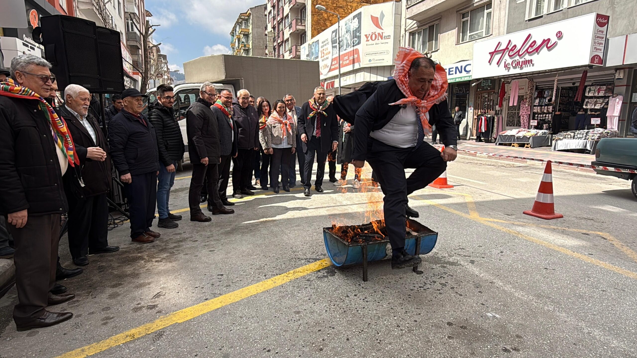 İYİ Parti’den Nevruz kutlamalı basın toplantısı