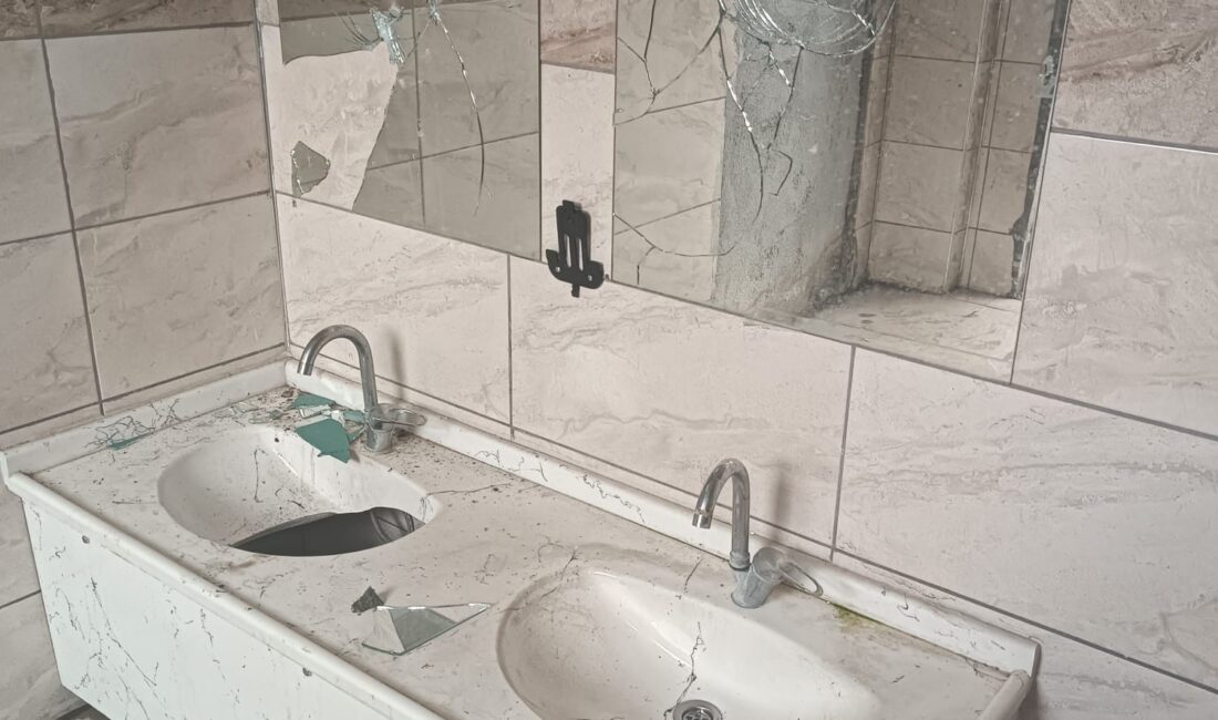 Vandalların hedefi ortak kullanım alanları oldu Vatandaşların kullanımı için açık