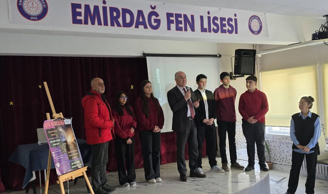 Genç araştırmacılar doğa ve ekonomiyi masaya yatırdı Fizik Öğretmeni Sibel