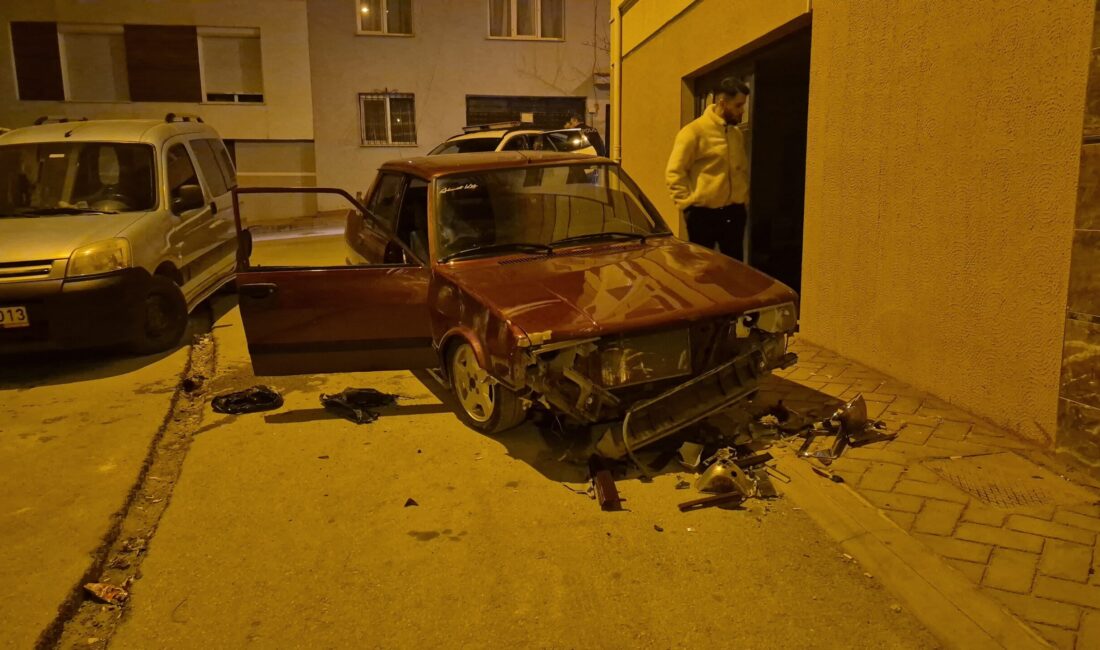 Olay, Emek Mahallesi Biniciler Sokak’ta meydana geldi. Edinilen bilgilere göre;