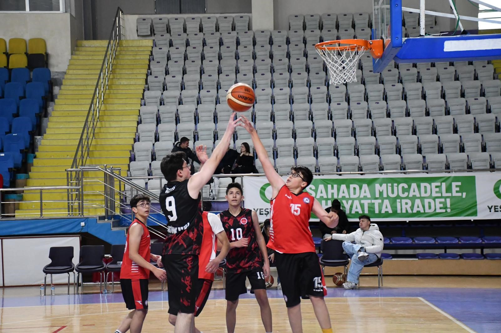 Afyonkarahisar’da Okul Sporları 2. Küme heyecanı!