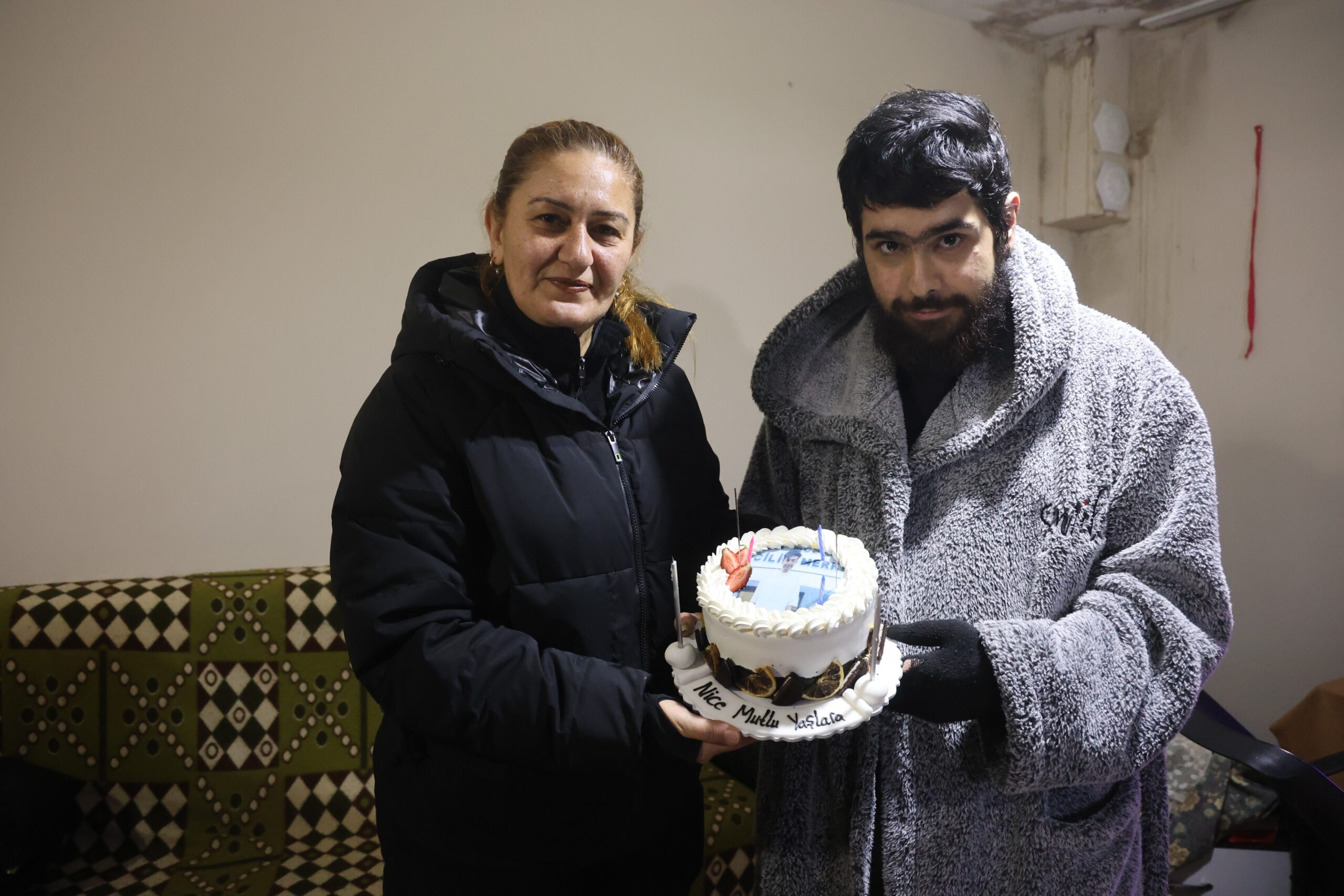Evden hiç çıkmıyor!