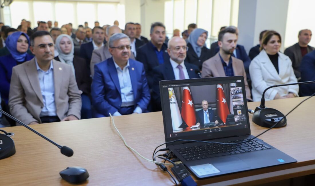 Türkiye genelindeki teşkilatların katılımıyla gerçekleştirilen programda, AK Parti Genel Başkanı