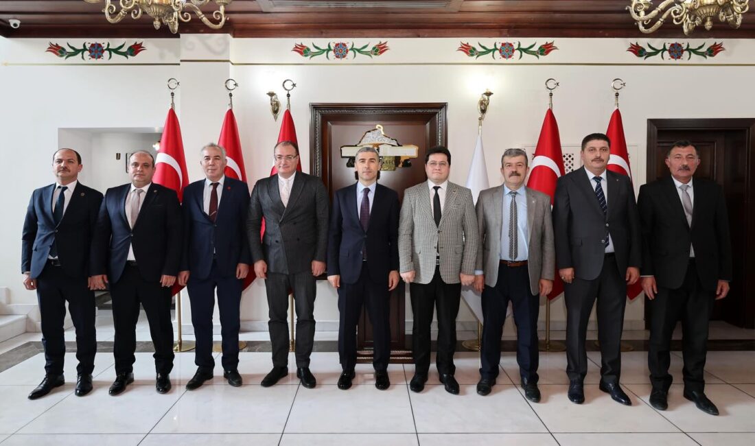 Ziyarete Bolvadin Kaymakamı Ali Arıkan, Bolvadin Belediye Başkanı Derviş Aynacı,