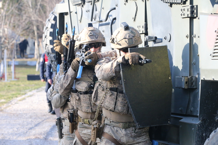 Tokat Jandarma Özel Harekat Tabur Komutanlığına bağlı 200 subay, astsubay,