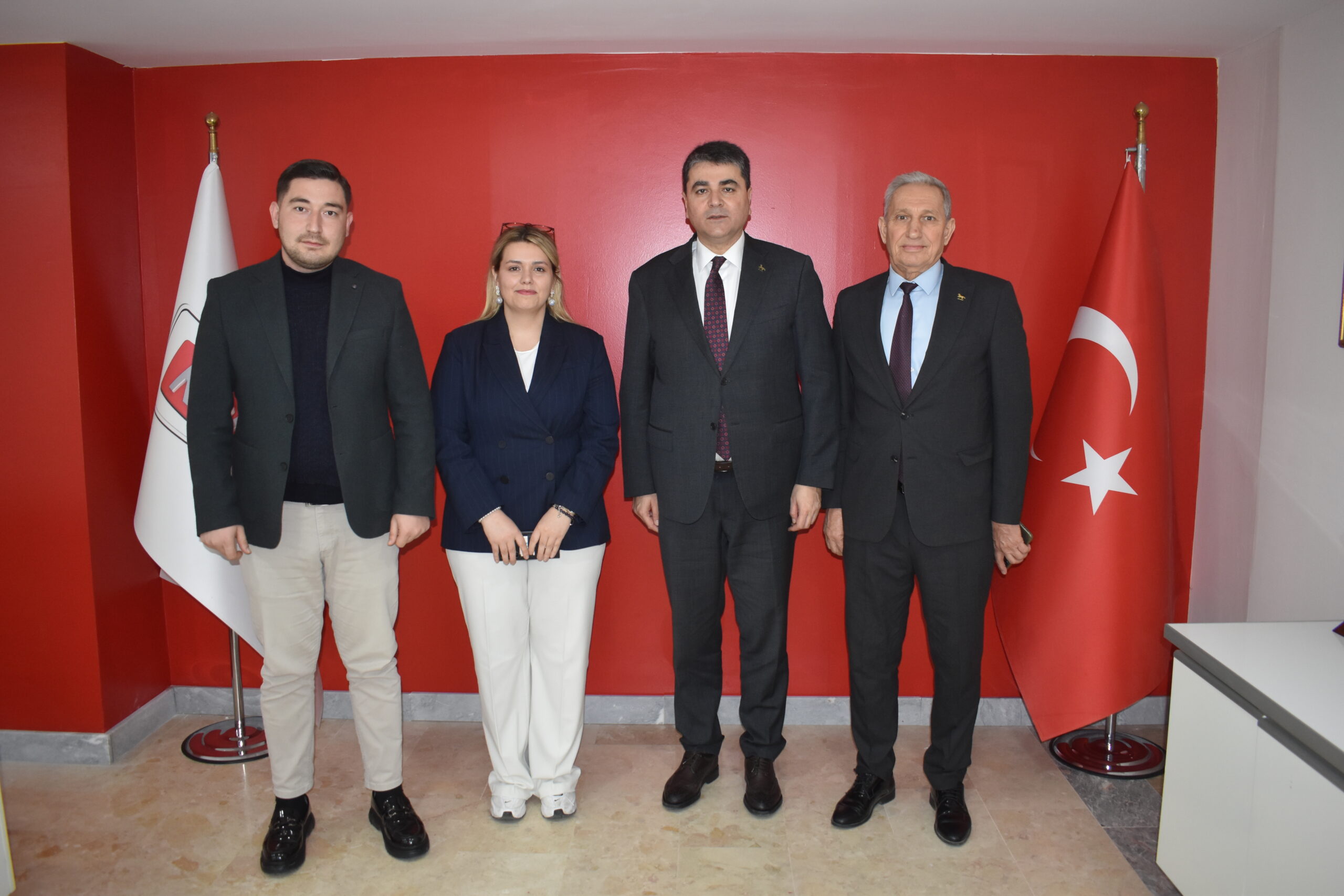 Demokrat Parti’den Kanal 3 ve Gazete 3’e ziyaret