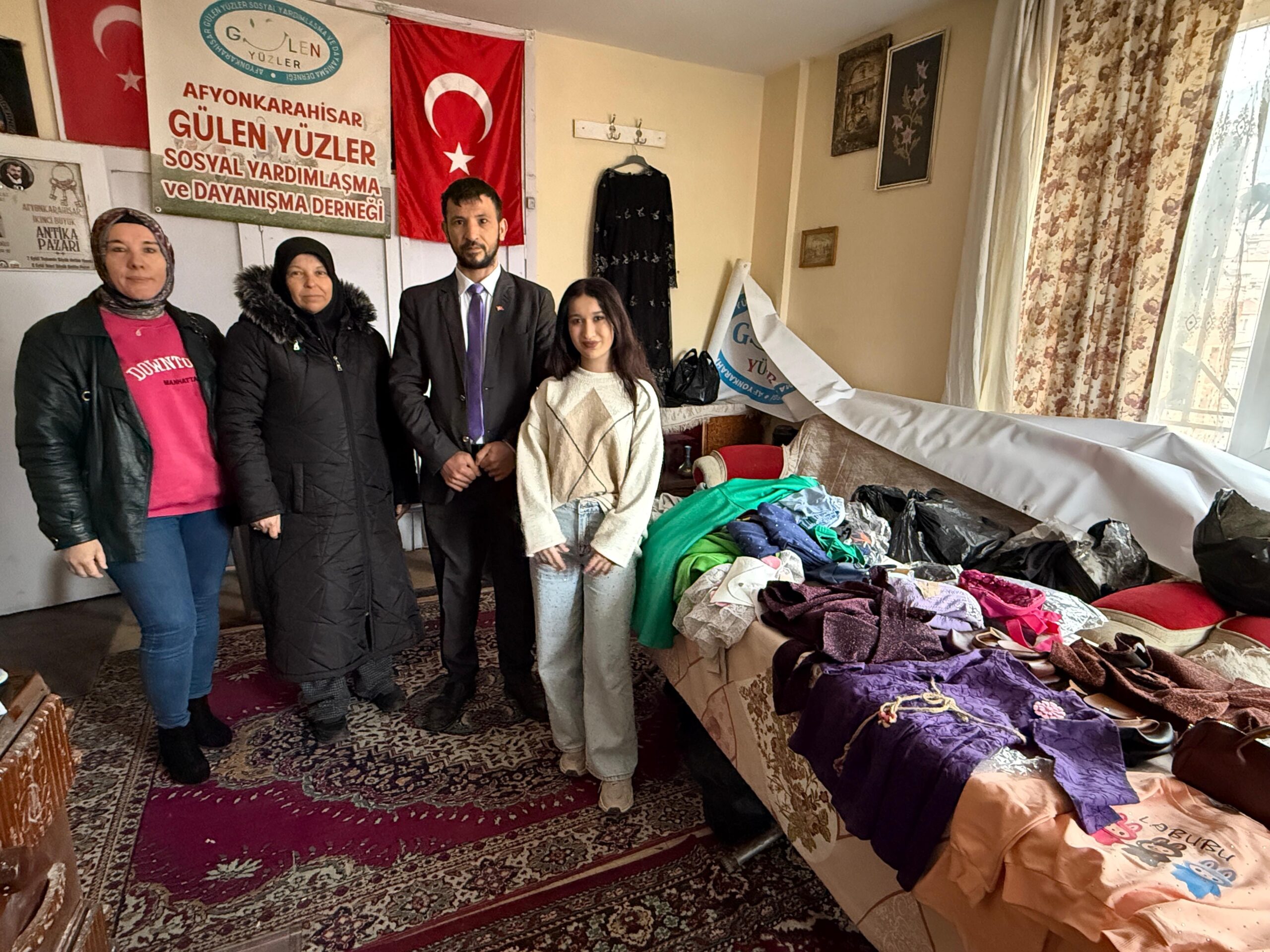 Gülen Yüzler Derneği çocukları sevindirdi