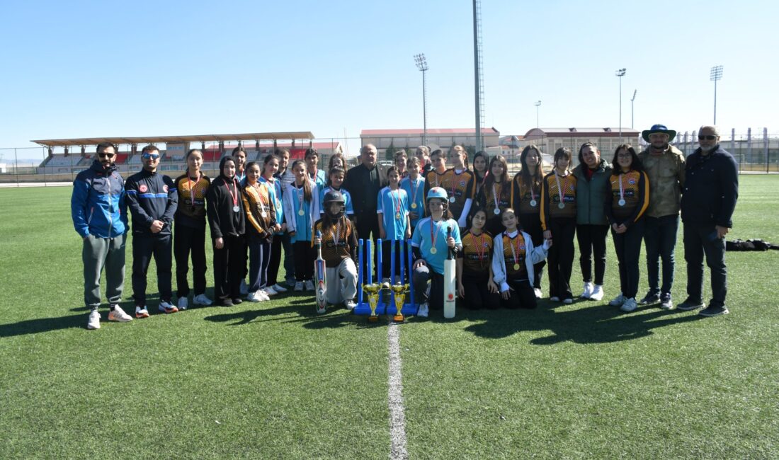 Şampiyonluğun adı Mareşal Fevzi Çakmak Ortaokulu Turnuva boyunca sergiledikleri üstün