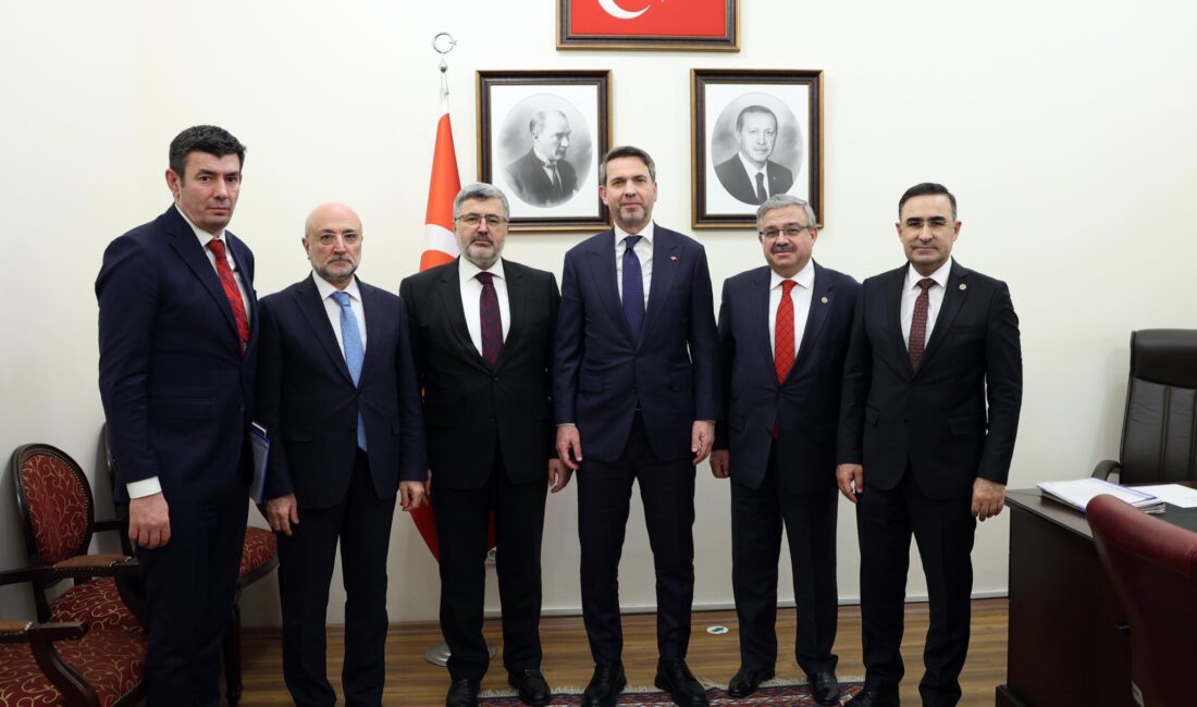 Doğal gaz ve enerji yatırımları gündemde Ziyaretin ana gündem maddesini