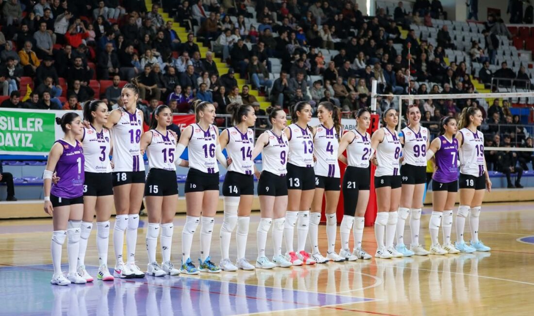 Gruptan lider çıkarak finale yükseldiler Yarı final müsabakalarında sergilediği üstün