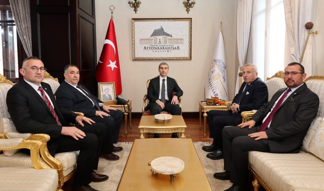 Heyette ayrıca İYİ Parti Afyonkarahisar Merkez İlçe Başkanı İzzet Köken