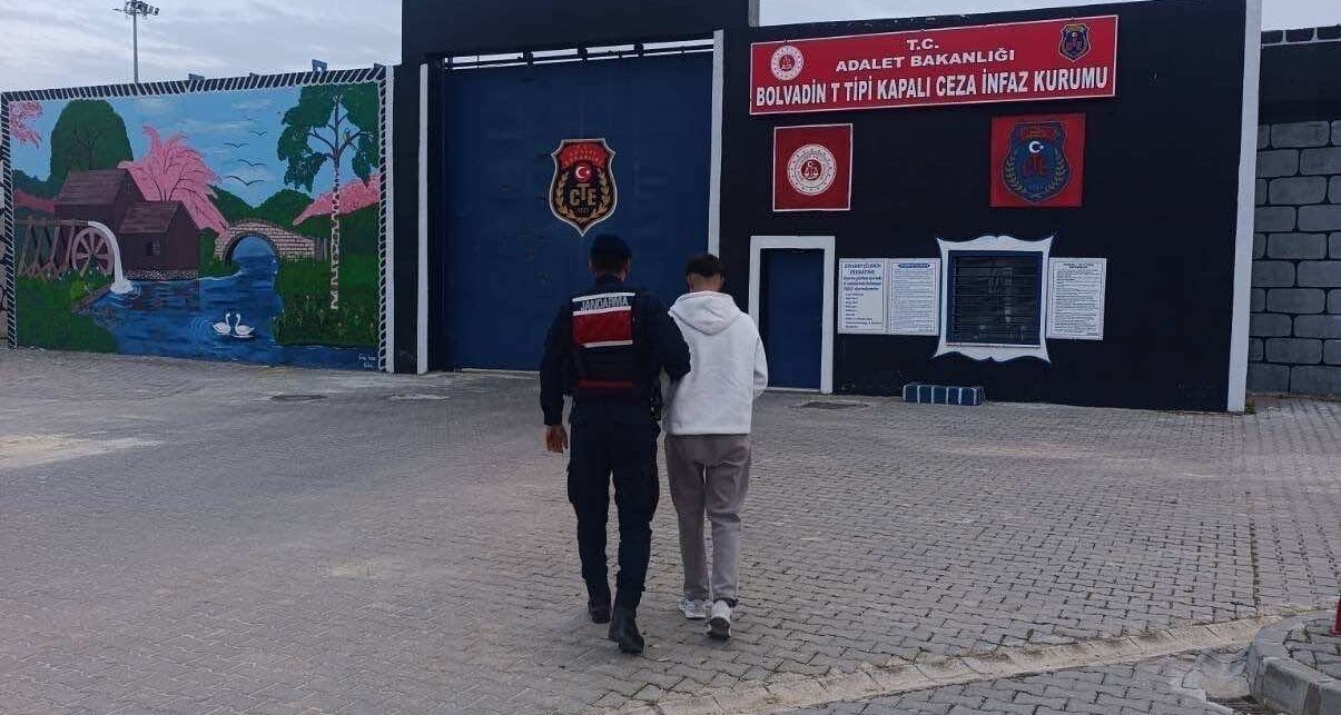 Jandarma, suçluları tek tek topluyor