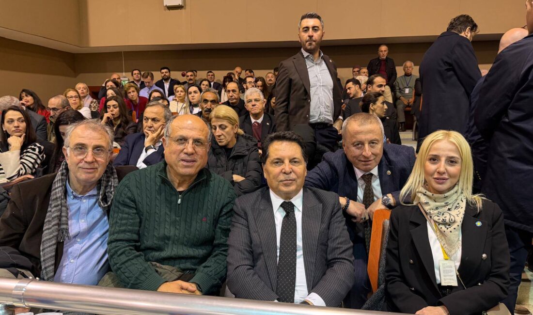 Milletvekili Olgun, duruşmada sanık savunma sırasını gösteren listenin avukatlara verilmemesine