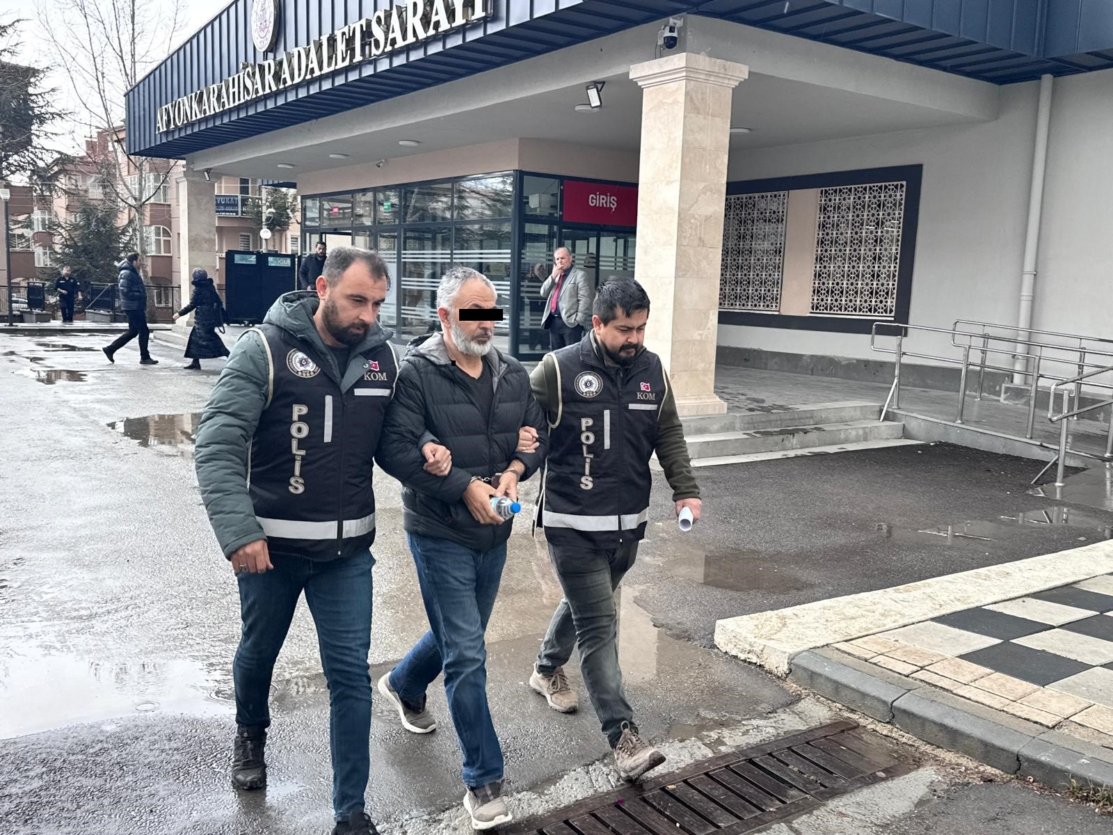 Tapu müdürü tutuklandı