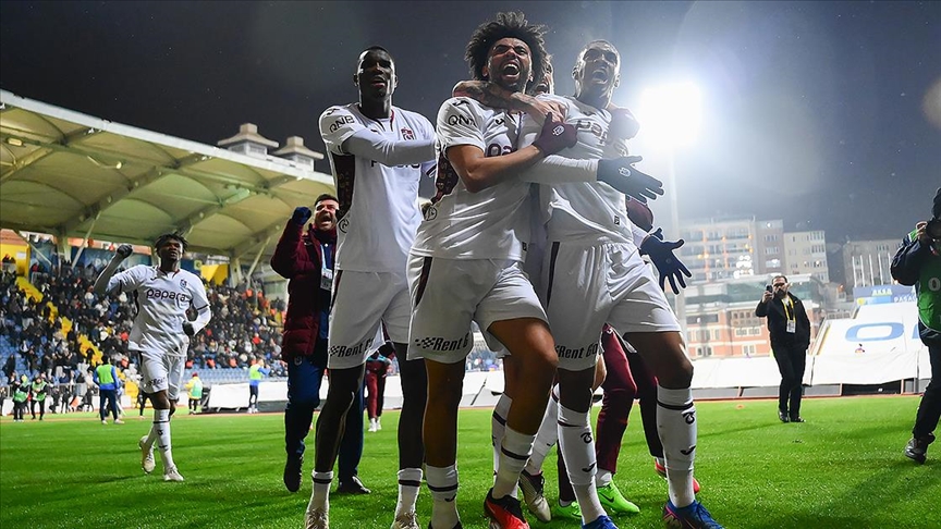 Bordo-mavililer, Süper Lig’de 27 hafta sonunda rakip fileleri 53 kez