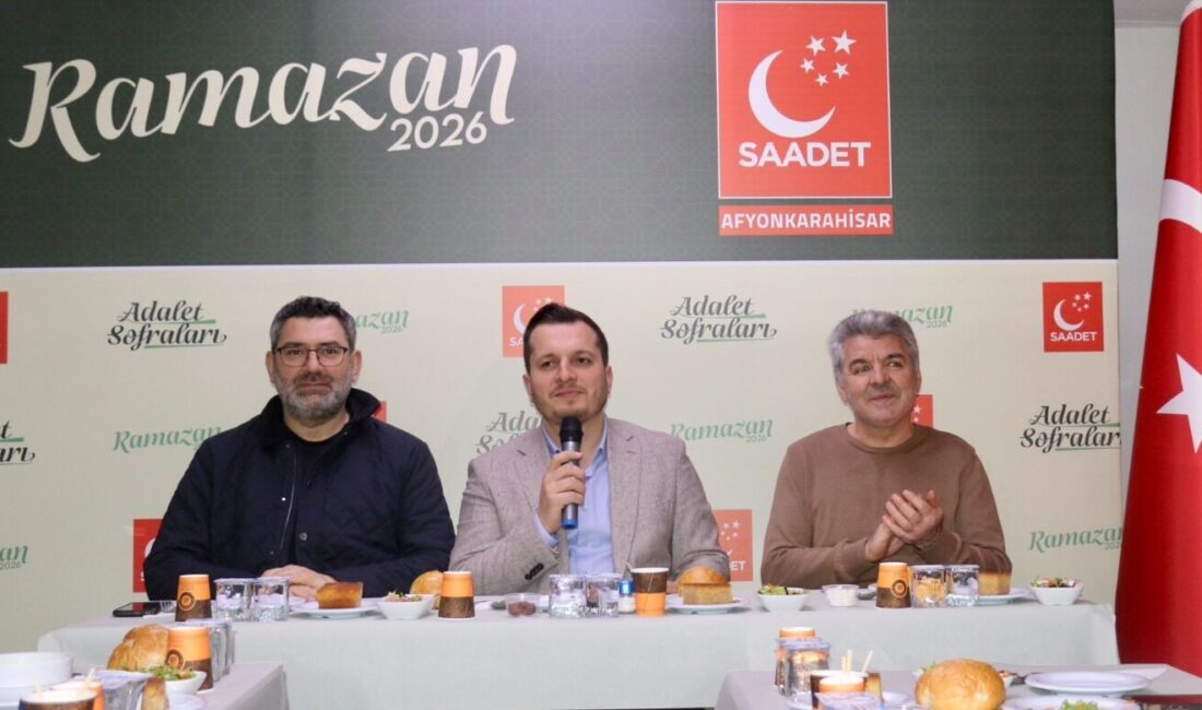 Programa ev sahipliği yapan İl Başkanı Beytullah Karataş, misafirleriyle yakından