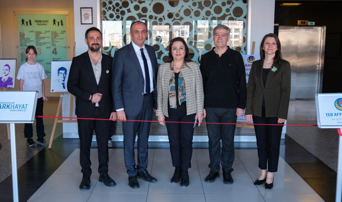 Etkinliğe PARKHAYAT Afyonkarahisar Hastanesi Yönetim Kurulu Başkan Yardımcısı Dr. Selim