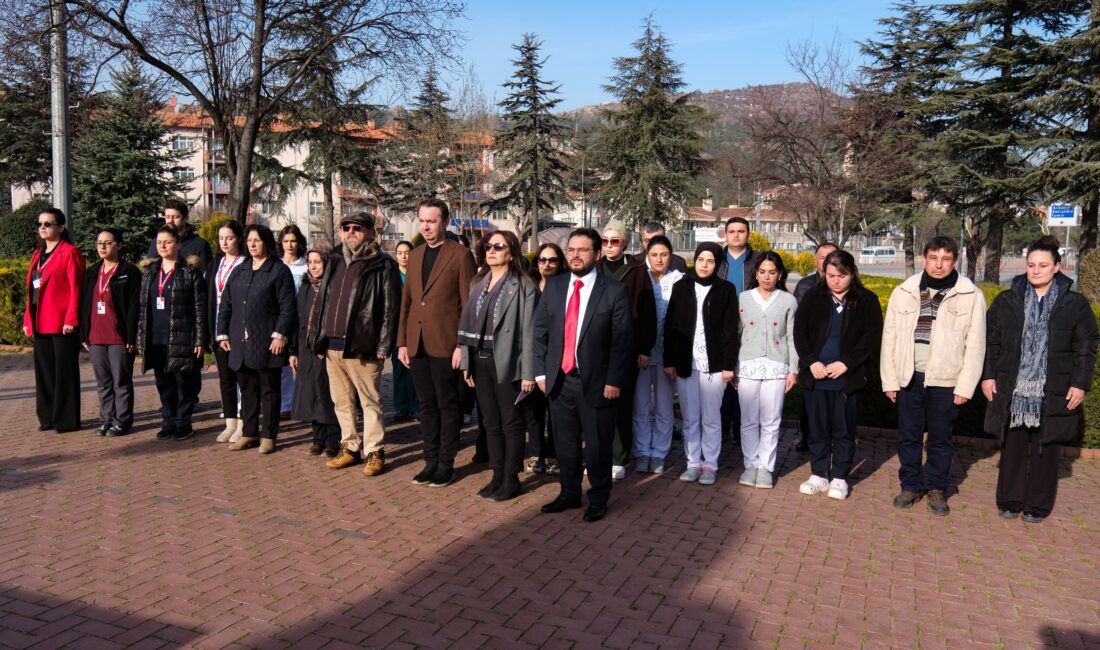 Törende konuşan Afyonkarahisar Tabip Odası Başkanı Dr. Alev Türe, hekimlik