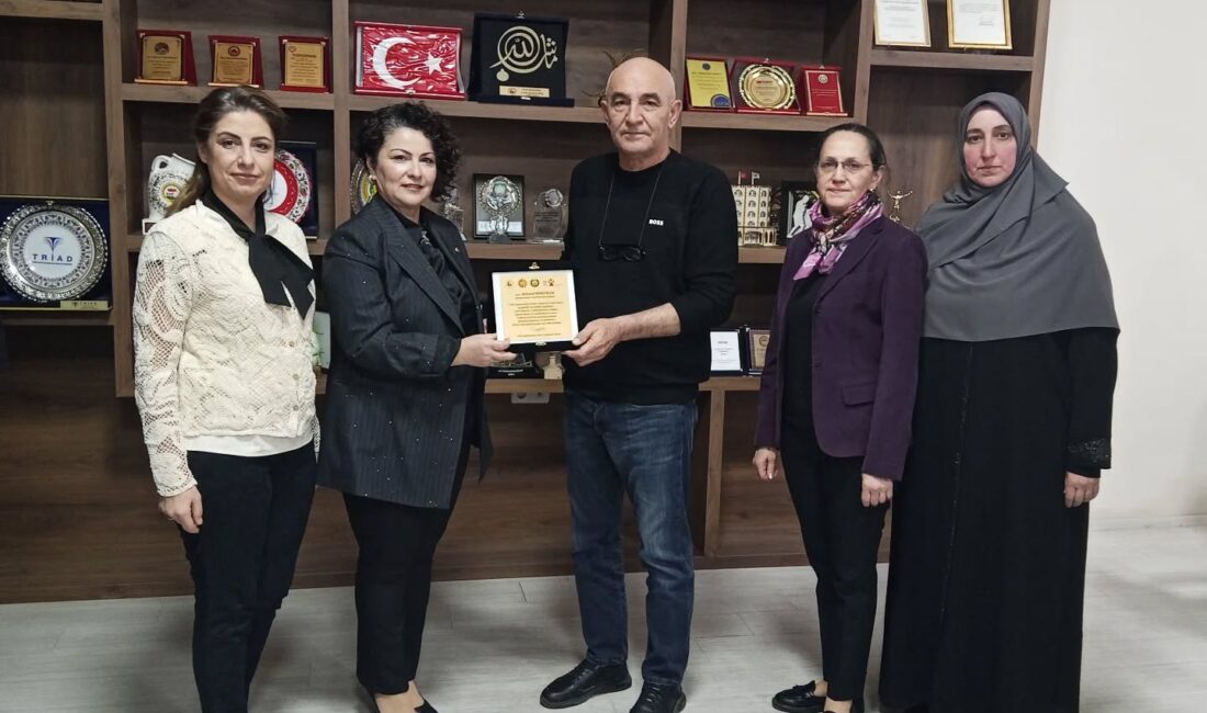 Gerçekleştirilen ziyarette TOBB Afyonkarahisar Kadın Girişimciler Kurulu Başkanı Funda Güleç