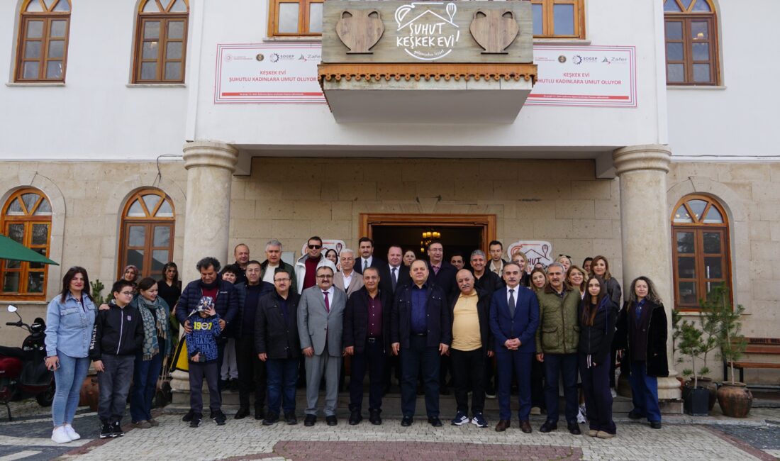 Atatürk Evi’nde tarihi yolculuk Şuhut Kaymakamı İzzet Cem Eser ve