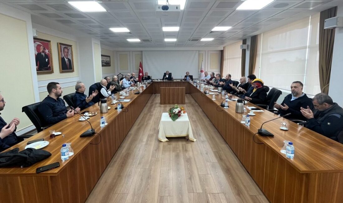Gerçekleştirilen genel kurulda vakfın faaliyetleri değerlendirilirken, yapılan seçim sonucunda Mustafa