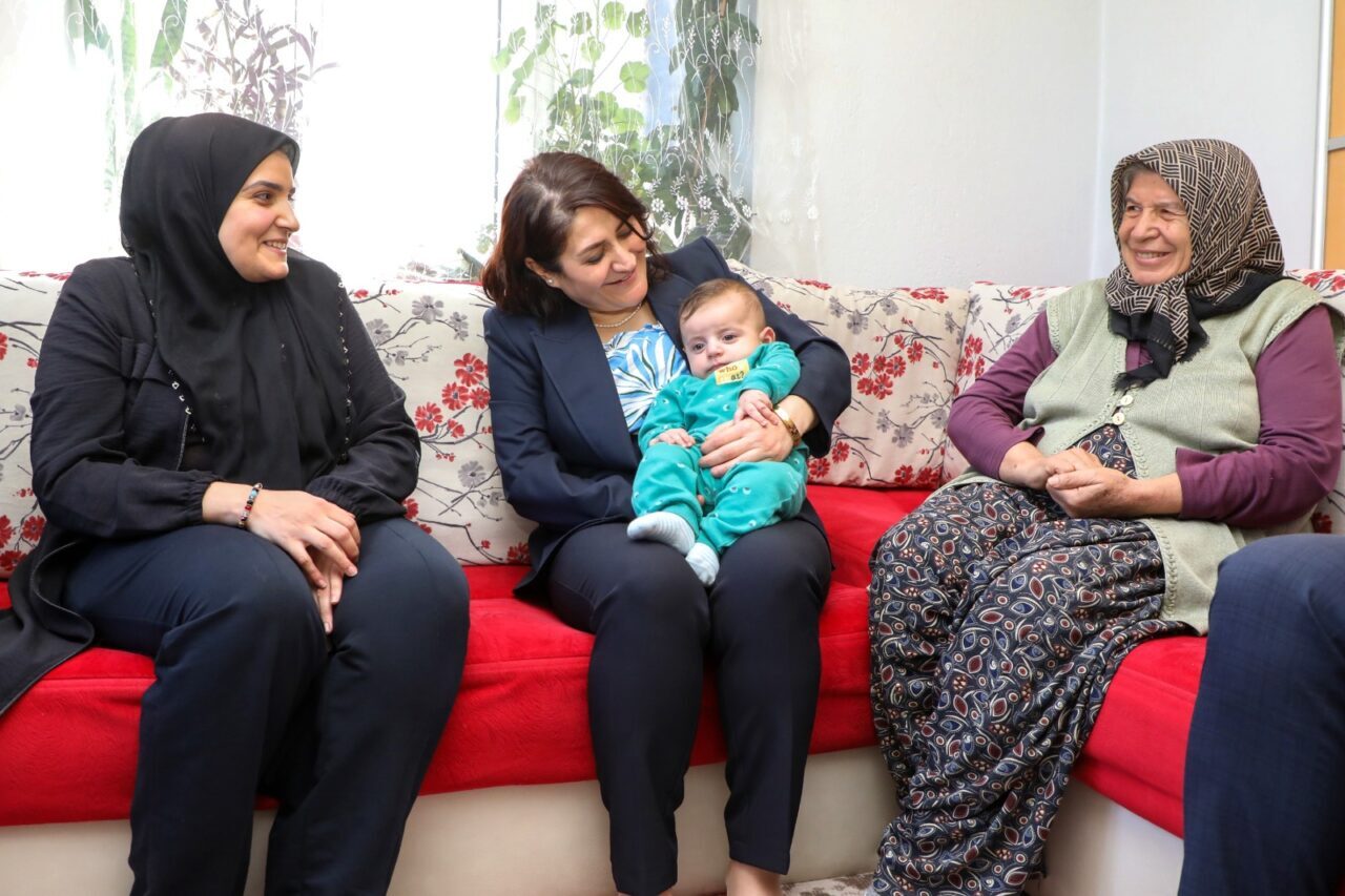 AFYONKARAHİSAR (AA) – Afyonkarahisar'da doğum oranlarındaki düşüşe dikkat çekmek ve