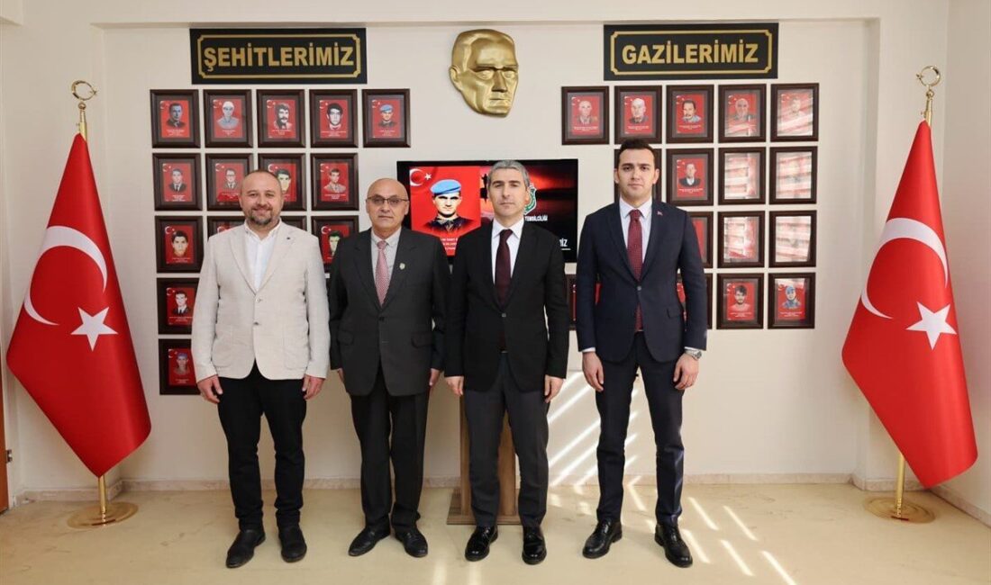 AFYONKARAHİSAR (AA) – Afyonkarahisar Valisi Naci Aktaş, Sultandağı ilçesinde "Sultandağı'nın