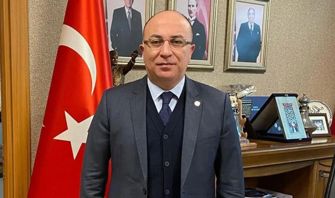 Eğitim hayatı ve akademik birikimi 1976 yılında Afyonkarahisar’ın Emirdağ ilçesinde