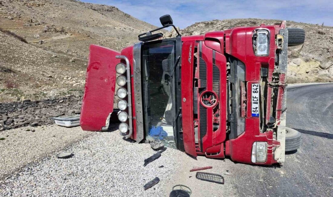 Afyonkarahisar’ın Şuhut ilçesine meydana gelen trafik kazasında kömür yüklü bir