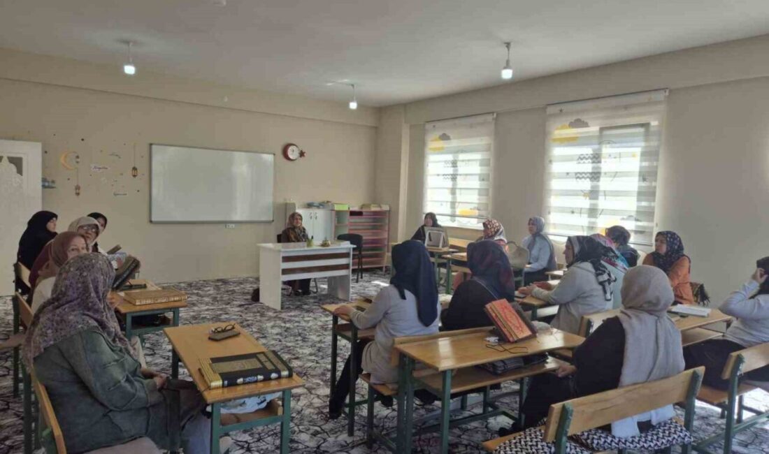 Afyonkarahisar İl Müftülüğü tarafından kadınlara yönelik ‘Neslin Teminatı, Toplumun Dayanağı