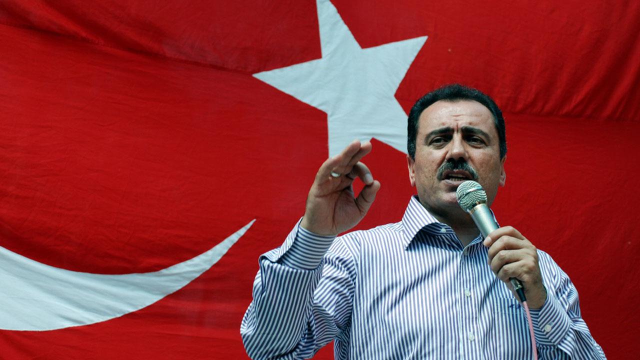 Afyonkarahisar’da Muhsin Yazıcıoğlu dualarla anıldı!