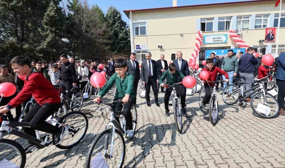 Afyonkarahisar’da öğrencilere saygı, dürüstlük, çalışkanlık ve vatan sevgisi gibi değerlerin