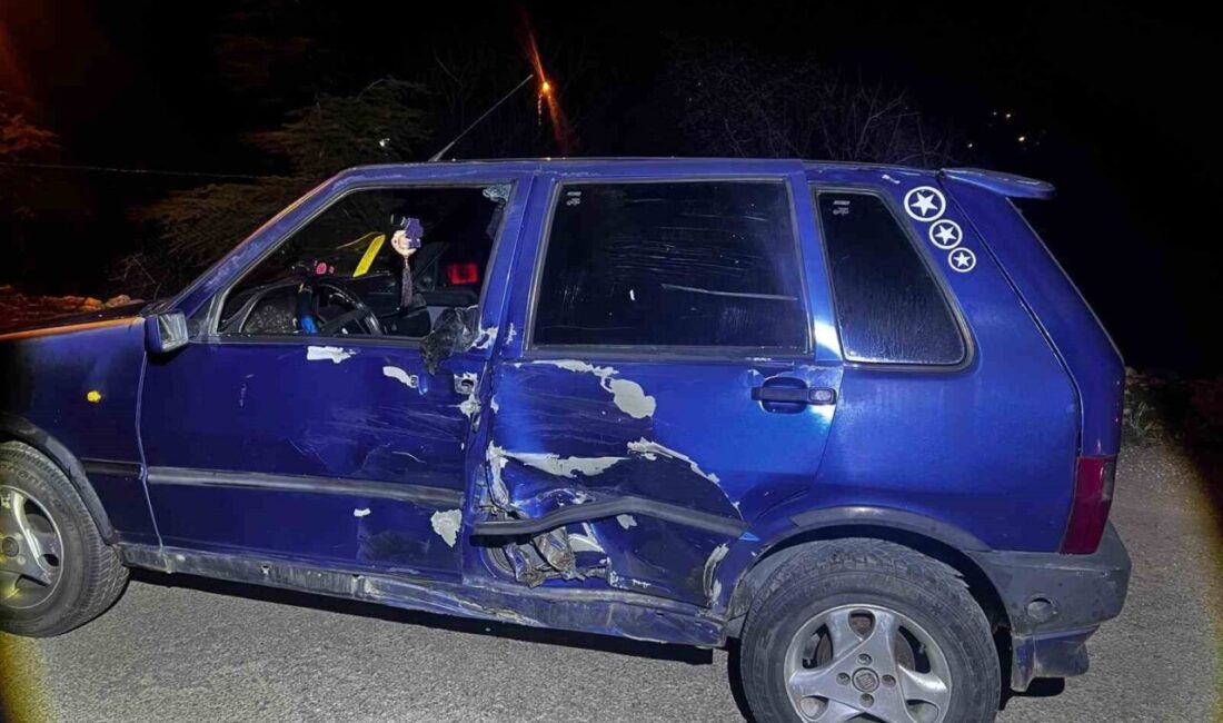 Afyonkarahisar’da otomobille motosikletin çarpışması sonucu yaşanan trafik kazasında 2 kişi